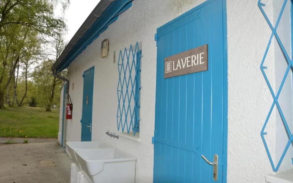 Hôtel Kampaoh Etang De Taysse à Espagnac Extérieur photo